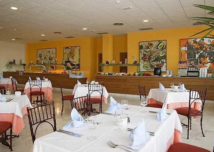 Caybeach Papagayos فندق 3*